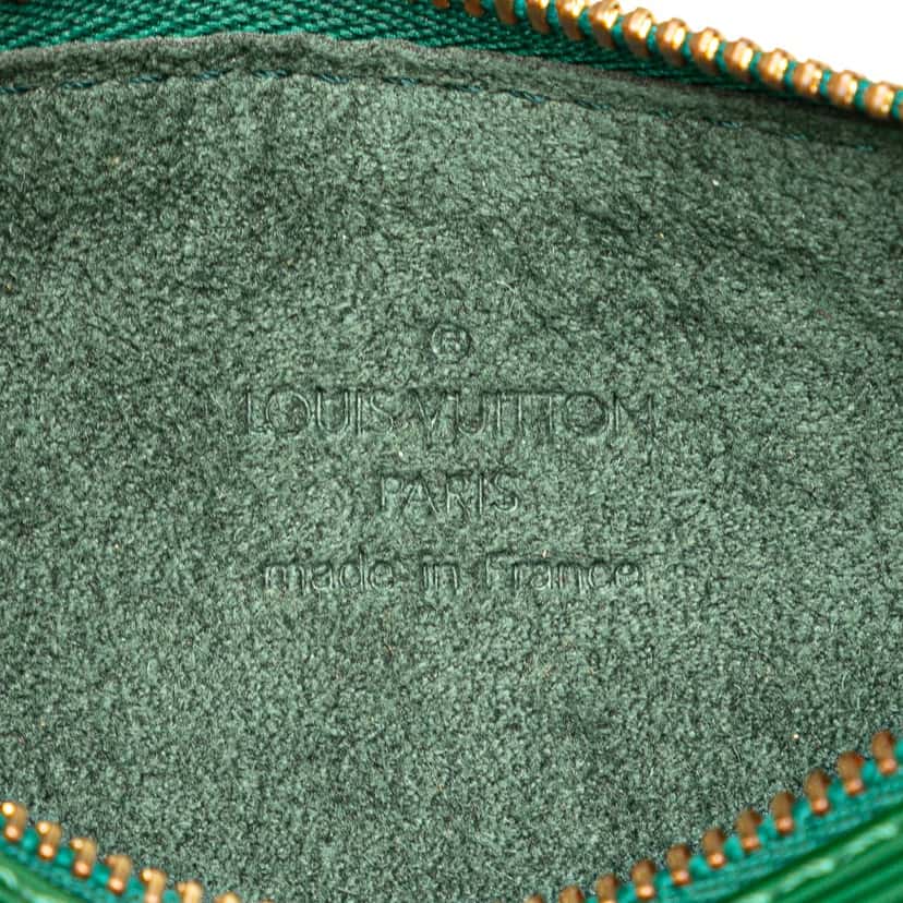 Louis Vuitton Epi Pochette Papillon Green Leather Good condition - Box View