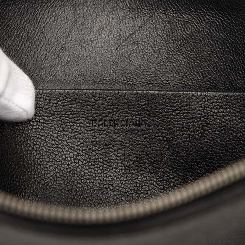 Balenciaga Grained Calfskin Logo Cash Pouch Black Leather Very good condition - Box View