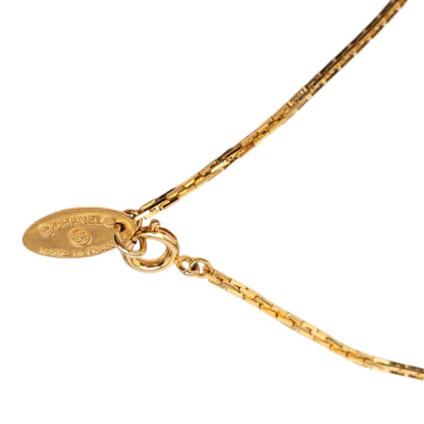 Chanel Gold Plated Faux Pearl Logo Round Pendant Necklace Gold Metal Very good condition - Model View