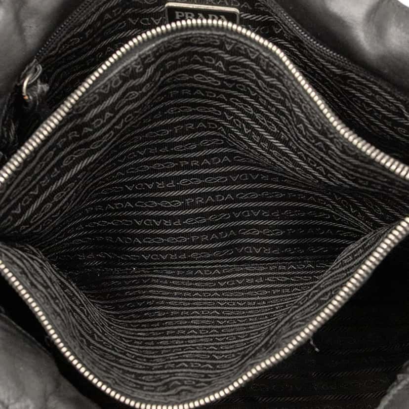 Prada Vitello Trimmed Tessuto Pockets Tote Black Good condition - Model View