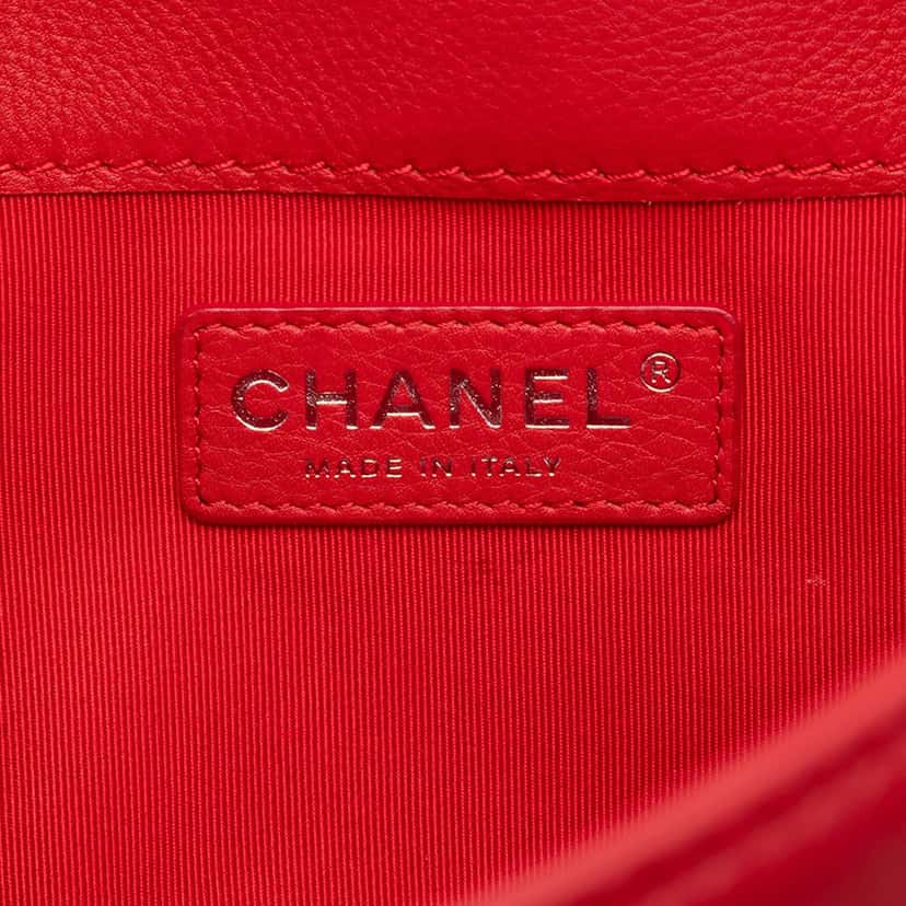 Chanel Old Medium Calfskin Boy Reverso Flap Red Leather Very good condition - Model View
