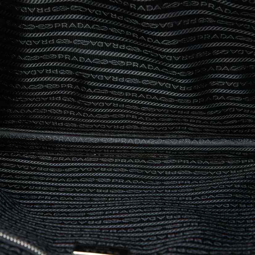 Prada Saffiano Business Bag Black Leather Very good condition - Model View