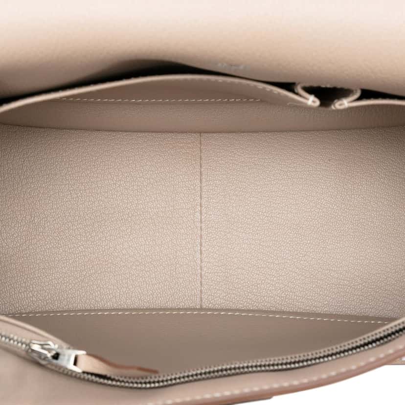 Hermès Clemence Jypsiere 31 Beige Leather Very good condition - Model View