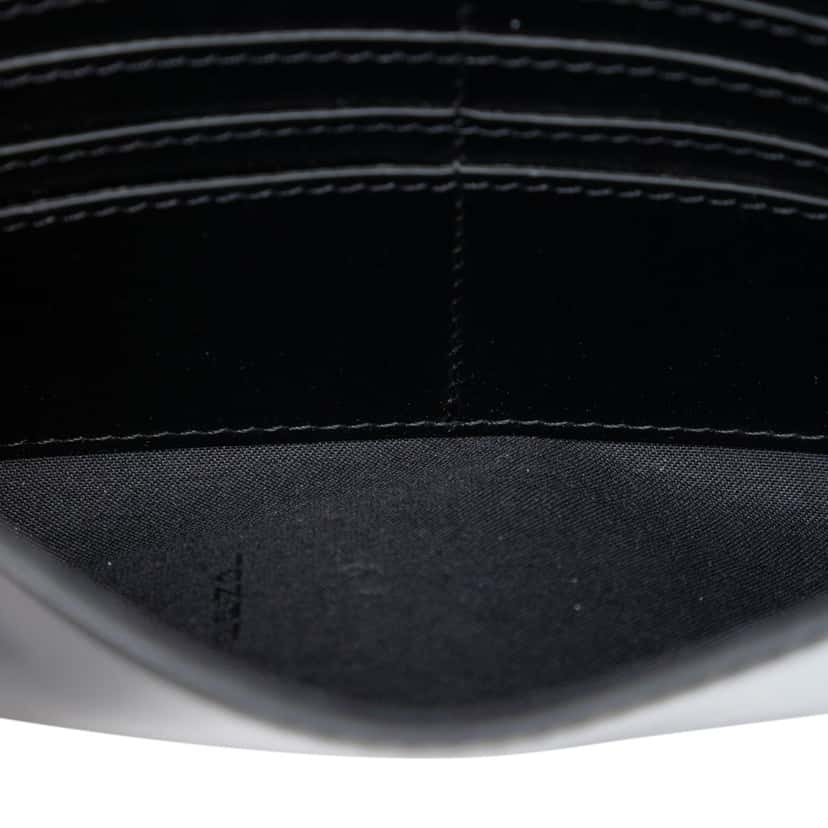 Fendi Patent F Is Fendi Envelope Wallet On Chain Black Leather Very good condition - Model View