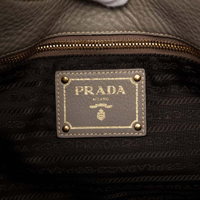 Prada Vitello Daino Shoulder Bag Other Leather Very good condition - Box View