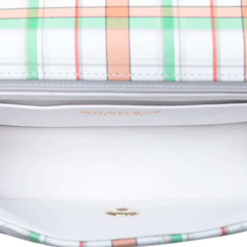 Chanel Mini Rectangular Classic Plaid Printed Calfskin Single Flap White Leather Very good condition - Model View