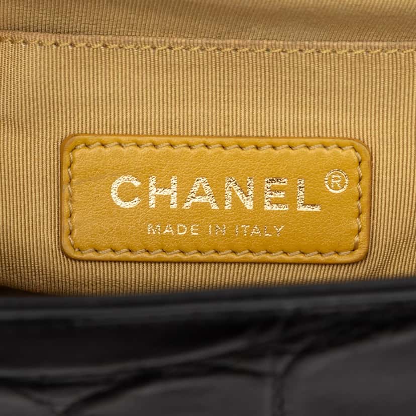 Chanel Medium Croc Embossed Leather Graffiti Cocodile Boy Flap Black Leather Very good condition - Box View