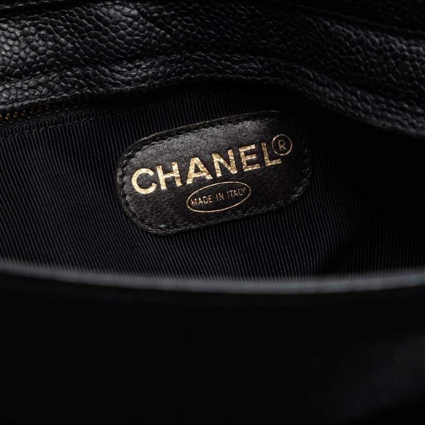 Chanel Triple CC Caviar Tote Black Leather Very good condition - Box View