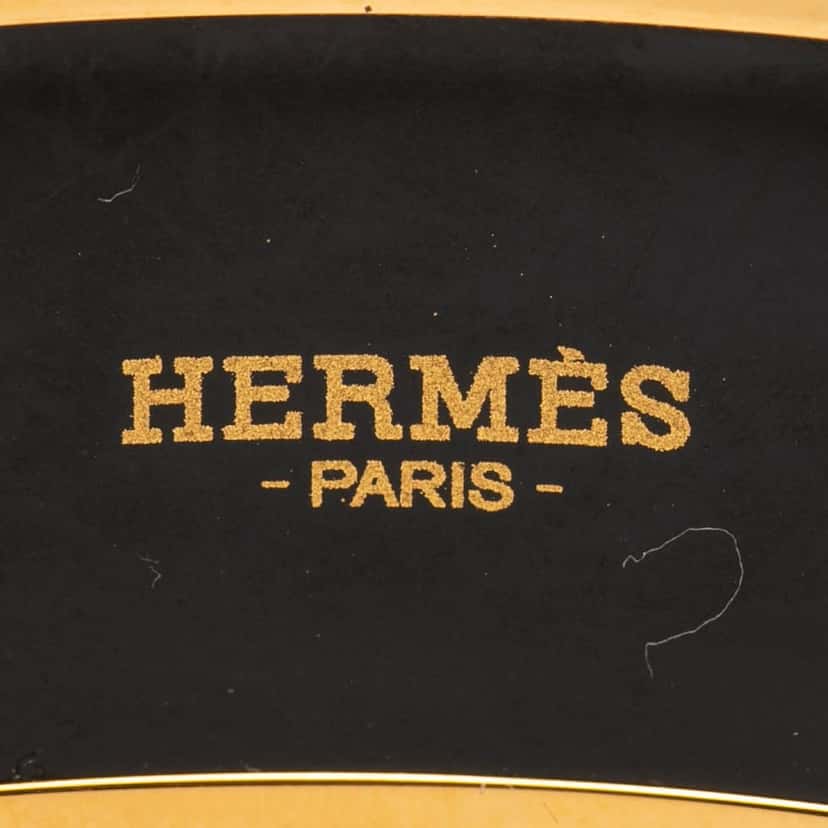 Hermès Wide Enamel Grand Apparat Bangle 65 White Very good condition - Model View