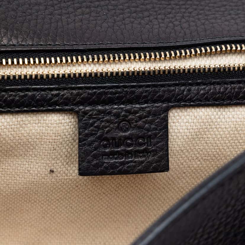 Gucci Leather Soho Disco Clutch Black Leather Very good condition - Box View