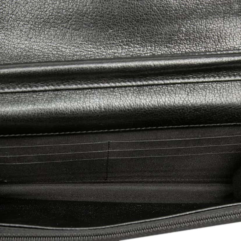 Chanel Chevron Goatskin Statement Wallet On Chain Black Leather Very good condition - Model View