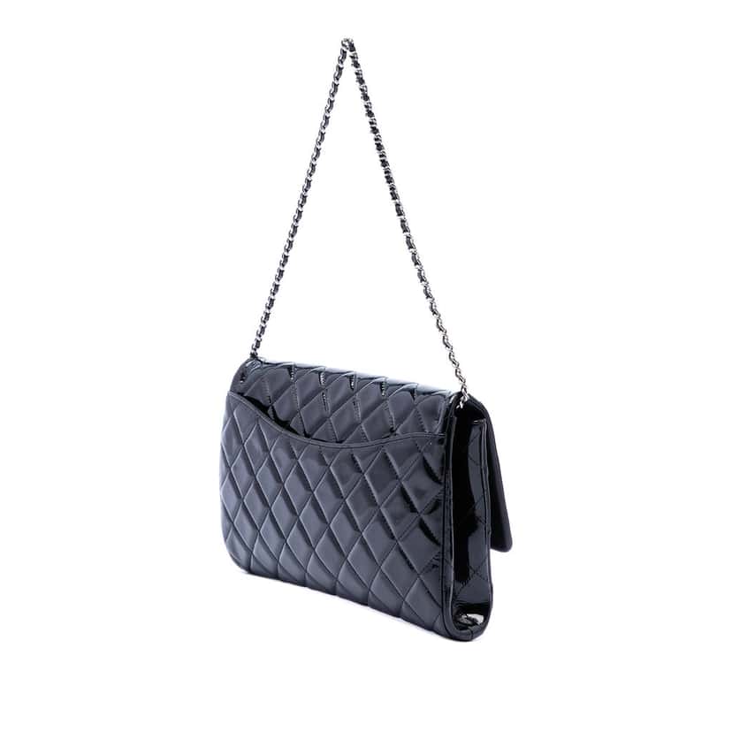 Chanel CC Quilted Patent Clutch With Chain Black Leather Very good condition - Back View