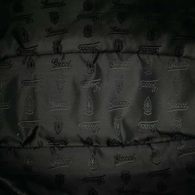 Gucci Small GG Canvas Tribeca Tote Beige Very good condition - Model View