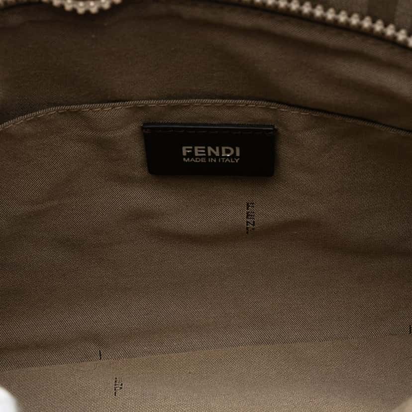 Fendi Zucca Coated Canvas Crossbody Beige Very good condition - Model View