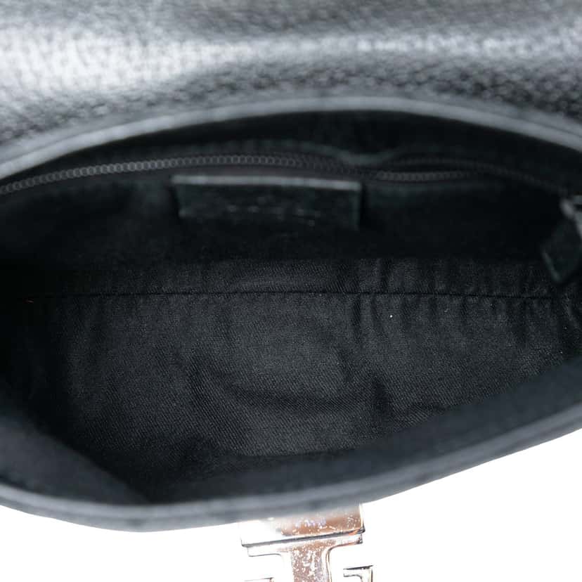Gucci GG Canvas Belt Bag Black Very good condition - Model View