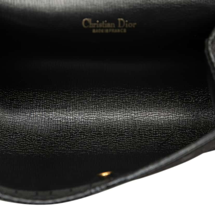 Dior Honeycomb Canvas Chain Flap Crossbody Black Very good condition - Model View