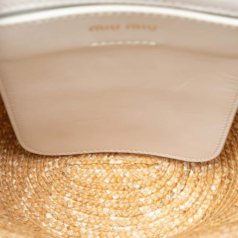 Miu Miu Wicker Crystal Fringe Bucket Bag Beige Very good condition - Model View