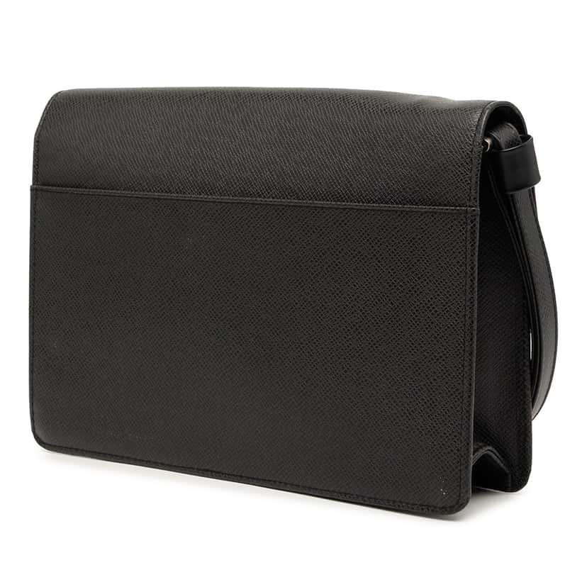 Louis Vuitton Taiga Selenga Black Leather Very good condition - Back View