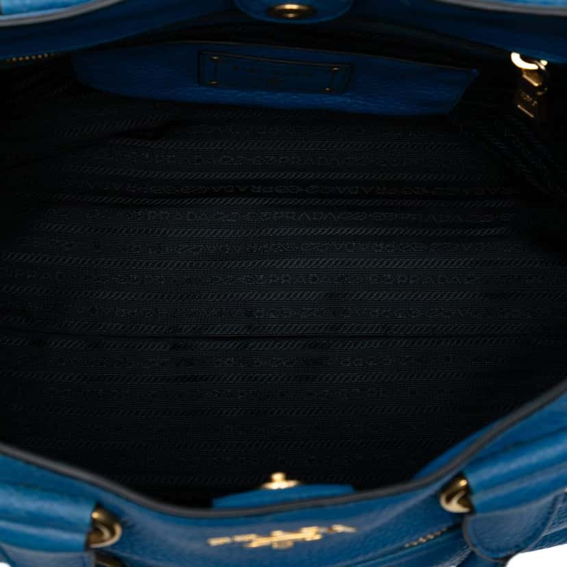 Prada Vitello Daino Open Convertible Tote Blue Leather Good condition - Model View