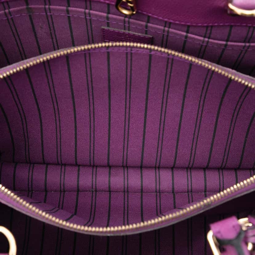 Louis Vuitton Monogram Empreinte Montaigne MM Purple Leather Very good condition - Model View