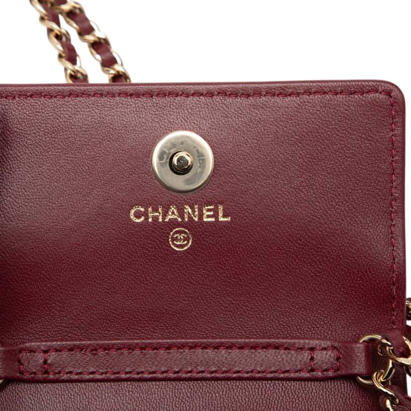 Chanel CC Quilted Lambskin Card Holder On Chain Red Leather Very good condition - Box View