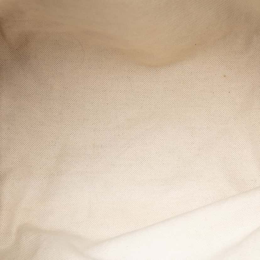 Gucci Medium GG Canvas Craft Tote Beige Very good condition - Model View