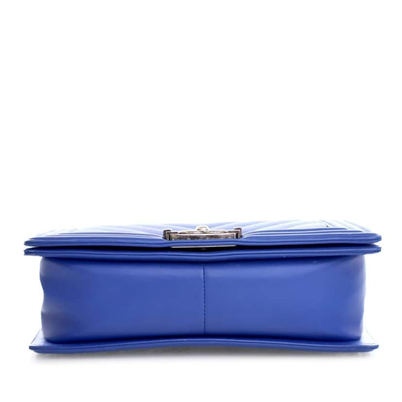 Chanel Old Medium Chevron Calfskin Boy Flap Blue Leather Very good condition - Inside View