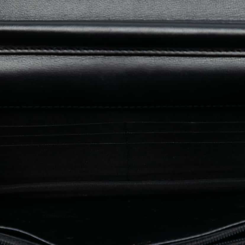 Chanel Quilted Lambskin CC Charm Wallet on Chain Black Leather Very good condition - Model View