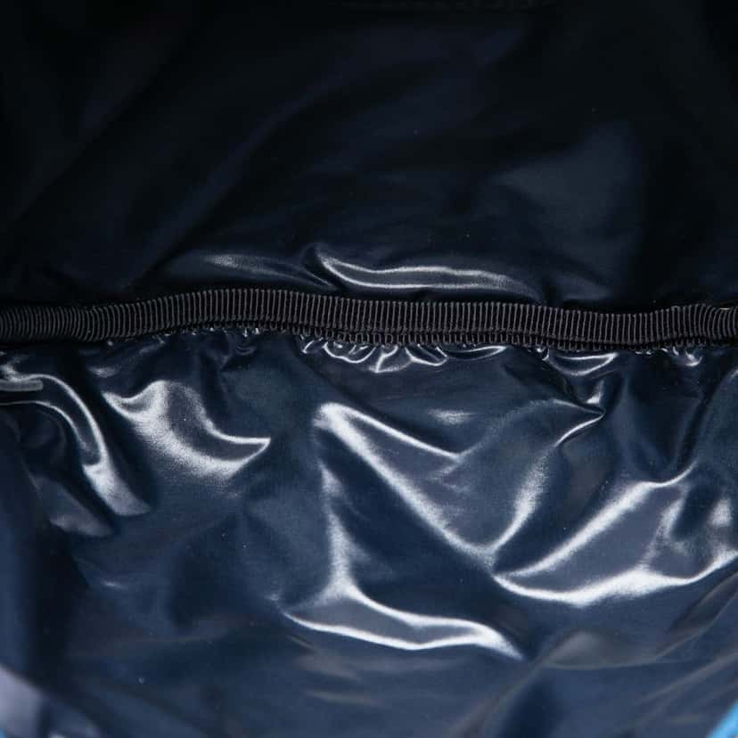 Chanel Tweed and Stitched Calfskin Convertible Waist Bag Blue Very good condition - Model View