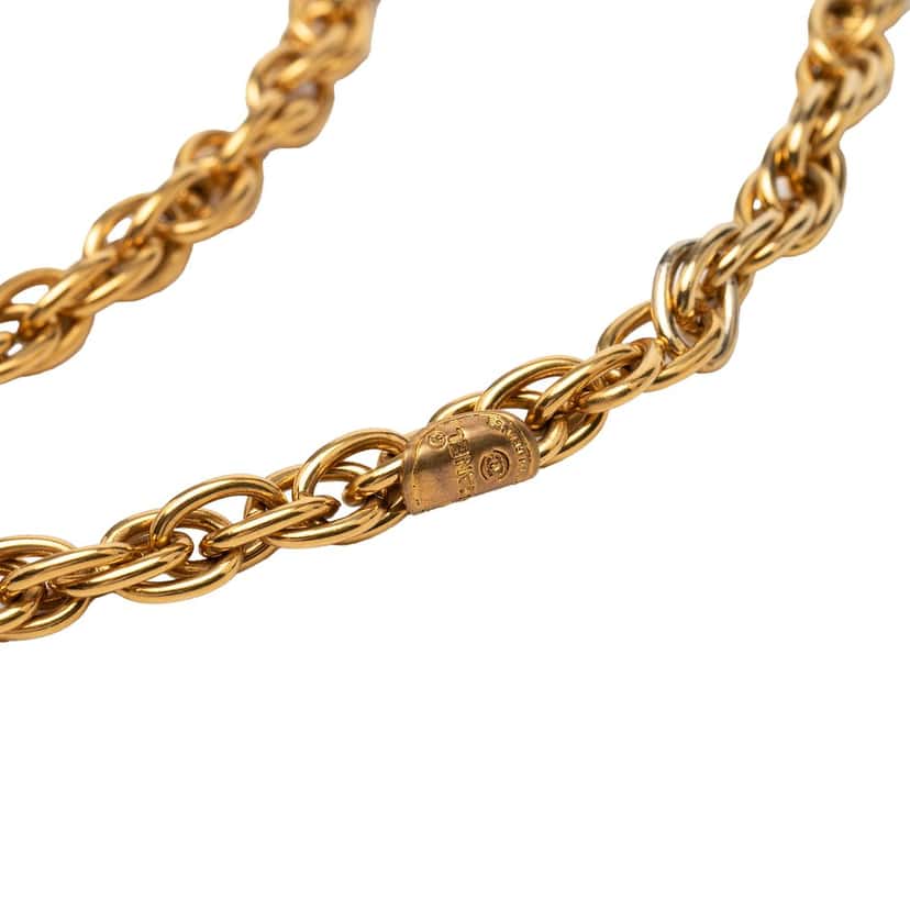 Chanel CC Gold Plated Round Pendant Necklace Gold Metal Very good condition - Inside View