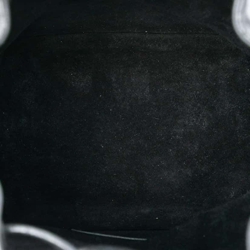 Saint Laurent Small Star Studded Calfskin Emmanuelle Bucket Bag Black Leather Very good condition - Model View