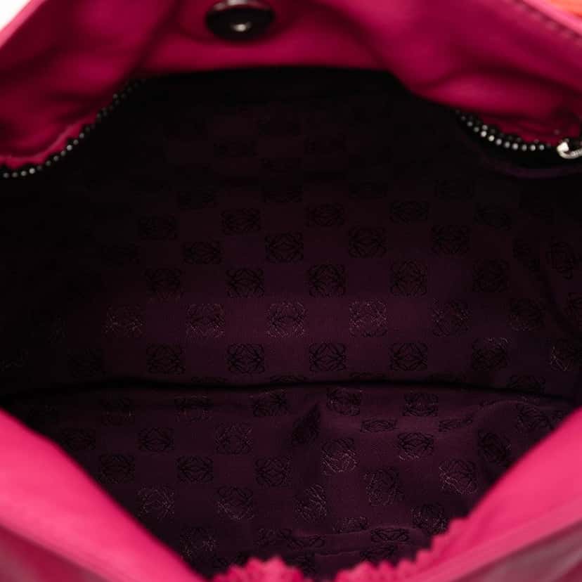 LOEWE Nappa Flamenco Tassel 22 Crossbody Pink Leather Very good condition - Model View