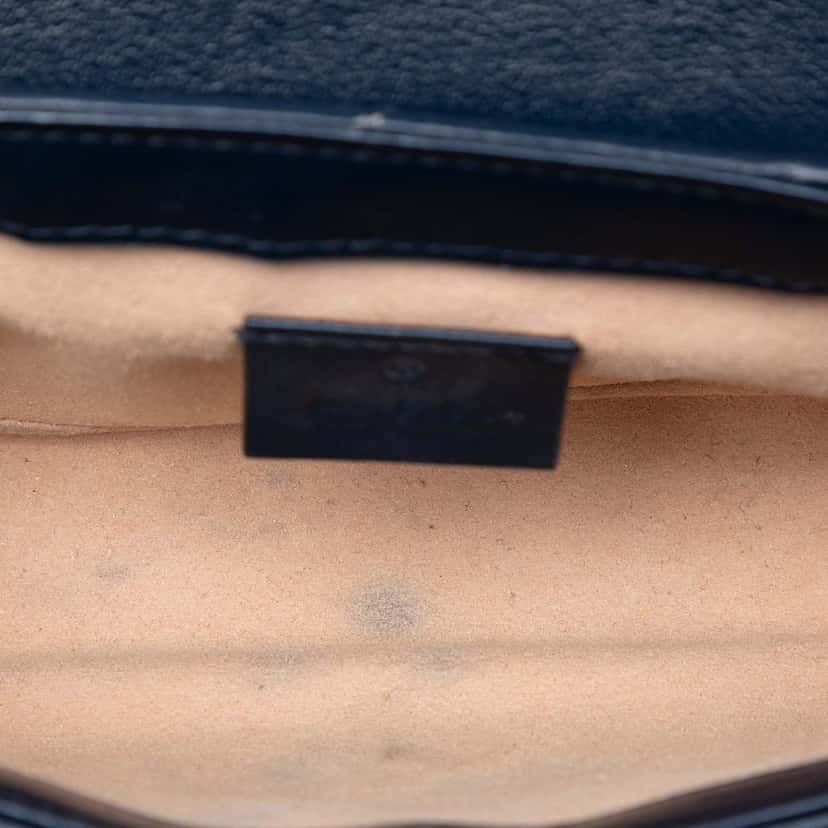 Gucci Super Mini GG Marmont Matelasse Leather Torchon Flap Crossbody White Leather Very good condition - Model View