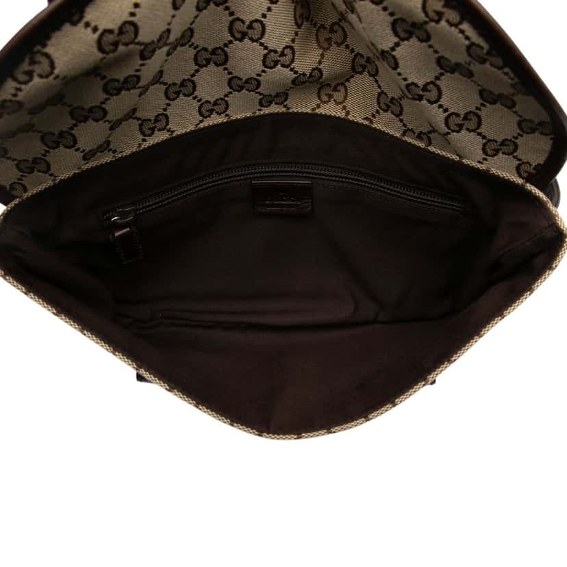 Gucci GG Canvas Belt Bag Beige Very good condition - Model View