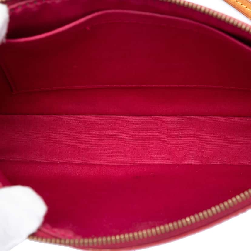 Louis Vuitton Monogram Vernis Pochette Accessoires Red Leather Very good condition - Model View
