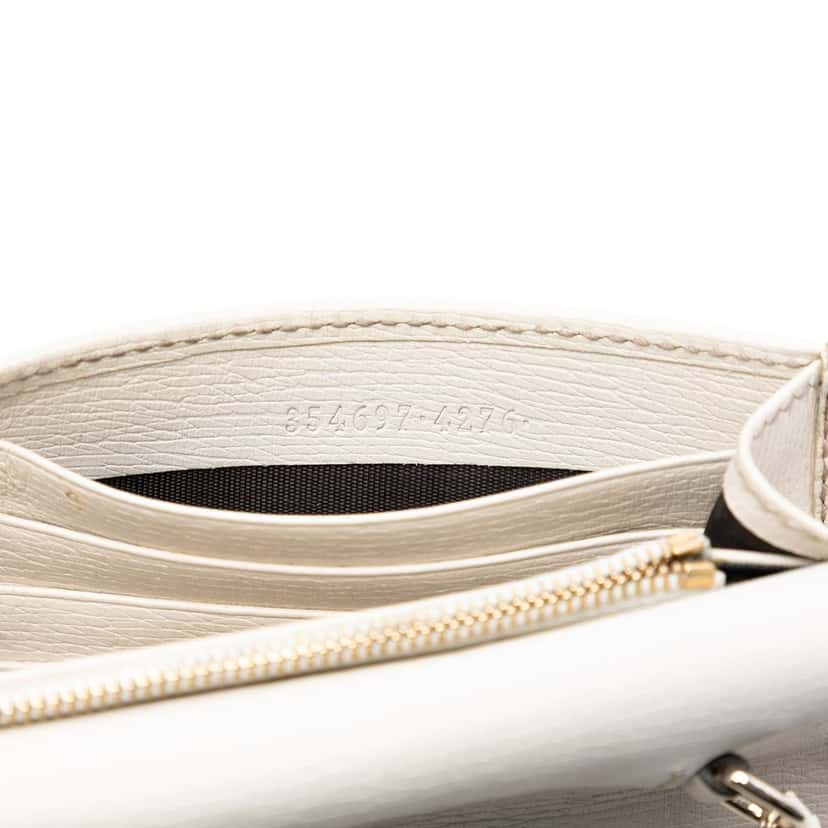 Gucci Leather Betty Wallet On Chain White Leather Very good condition - Box View