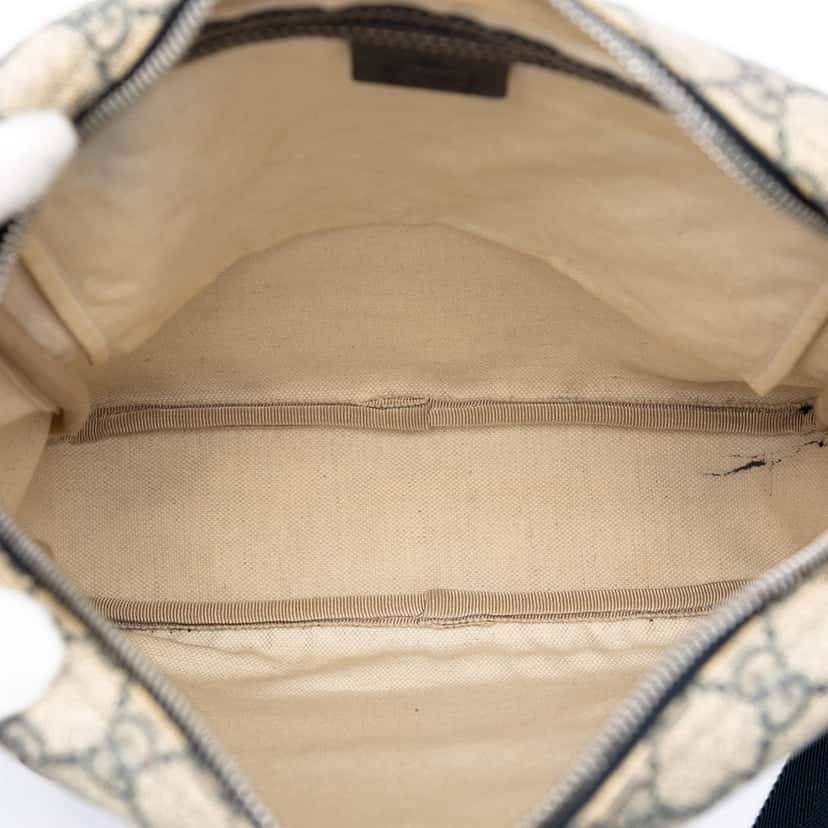 Gucci GG Supreme Crossbody Beige Very good condition - Model View