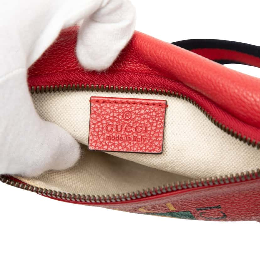 Gucci Small Leather Logo Belt Bag Red Leather Very good condition - Box View