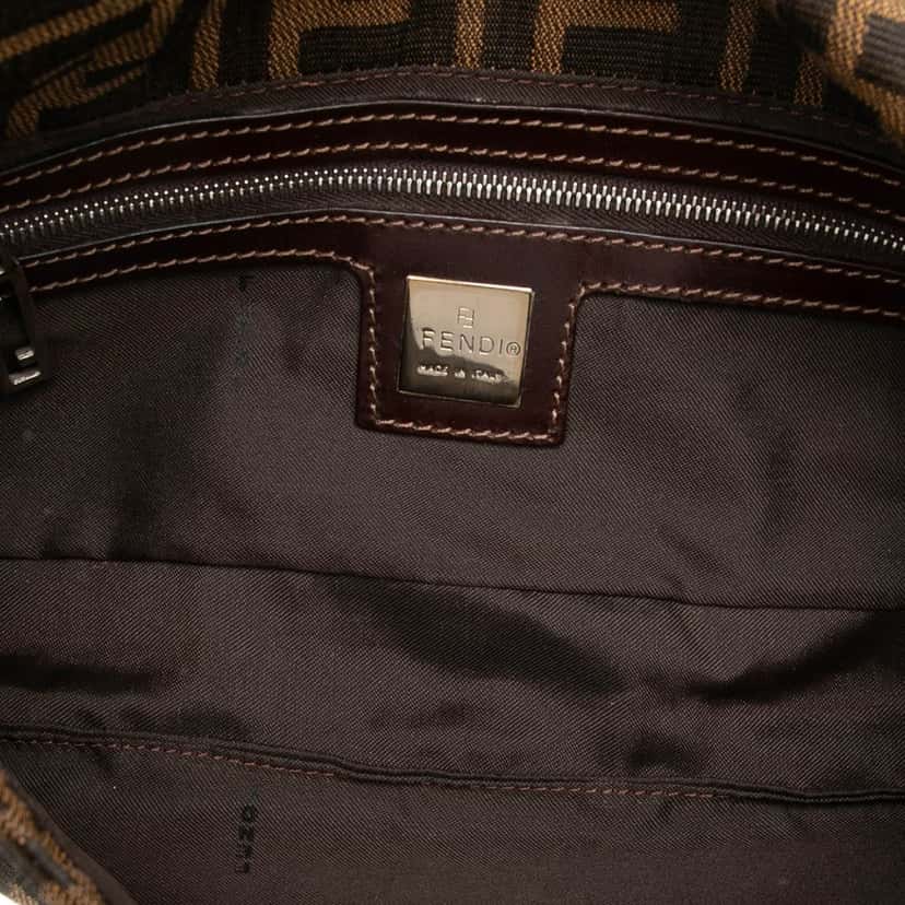 Fendi Zucca Canvas Flap Pochette Brown Very good condition - Model View