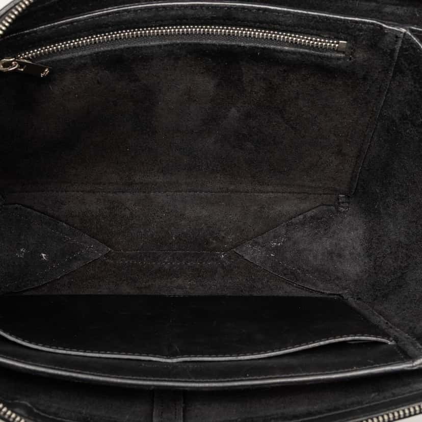 Celine Trifold Leather Clutch On Chain Black Leather Very good condition - Model View