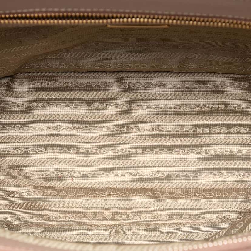 Prada Medium Saffiano Lux Galleria Double Zip Satchel Pink Leather Good condition - Model View