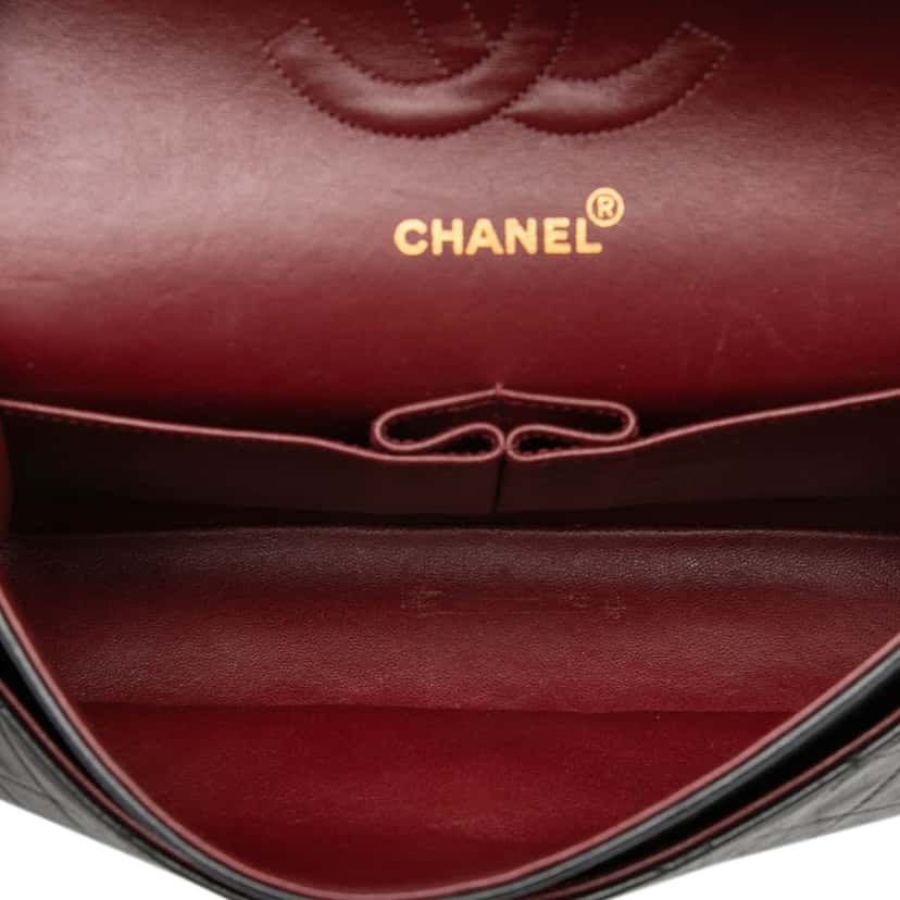 Chanel Medium Classic Lambskin Double Flap Black Leather Very good condition - Model View
