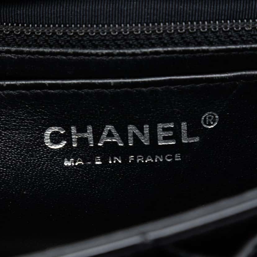 Chanel Mini Rectangular Classic Patent Single Flap Black Leather Very good condition - Box View