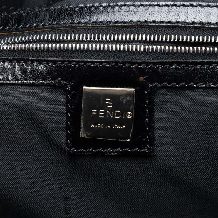 Fendi Neoprene Shoulder Bag Black Very good condition - Box View