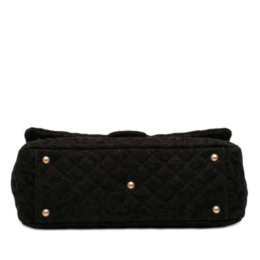 Chanel XXL Classic Velvet Printed Camellia Flap Black Very good condition - Inside View