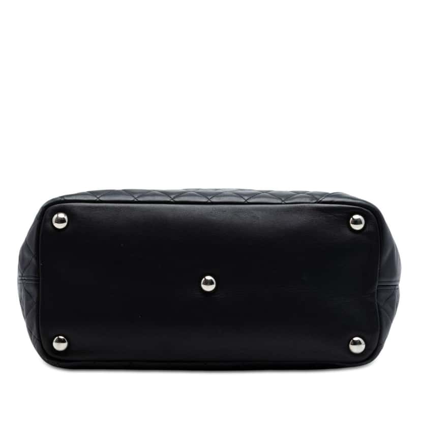 Chanel Large Lambskin Cambon Ligne Tote Black Leather Very good condition - Inside View