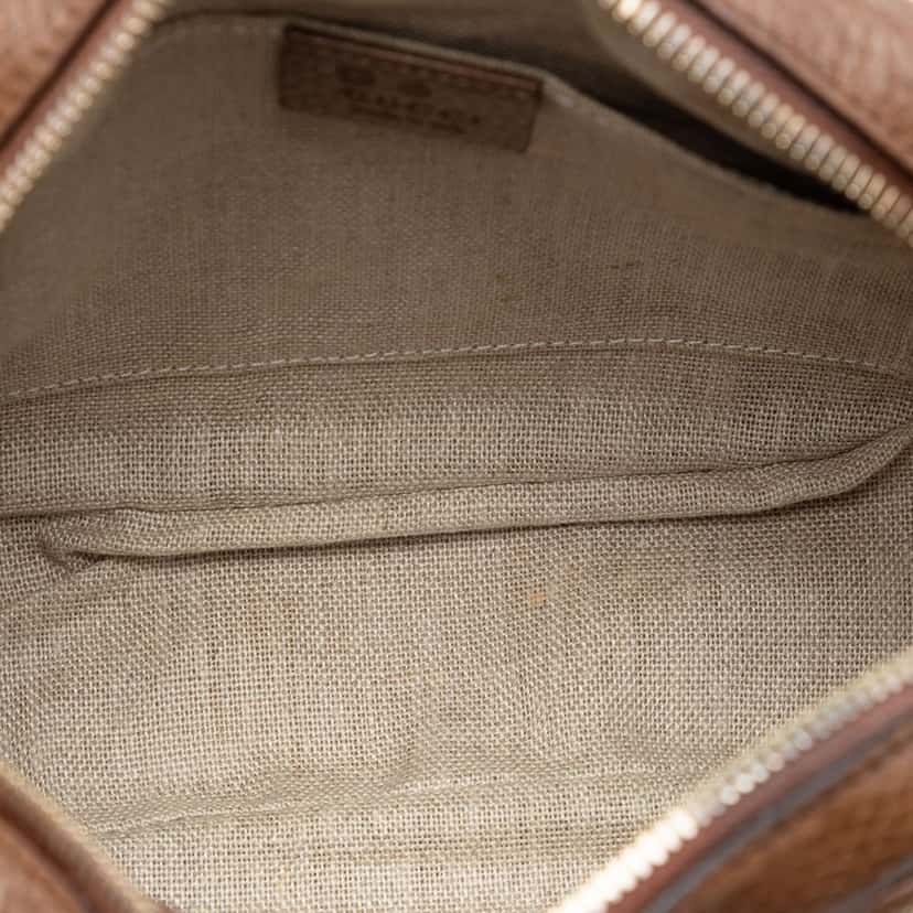 Gucci GG Canvas Bree Crossbody Beige Very good condition - Model View