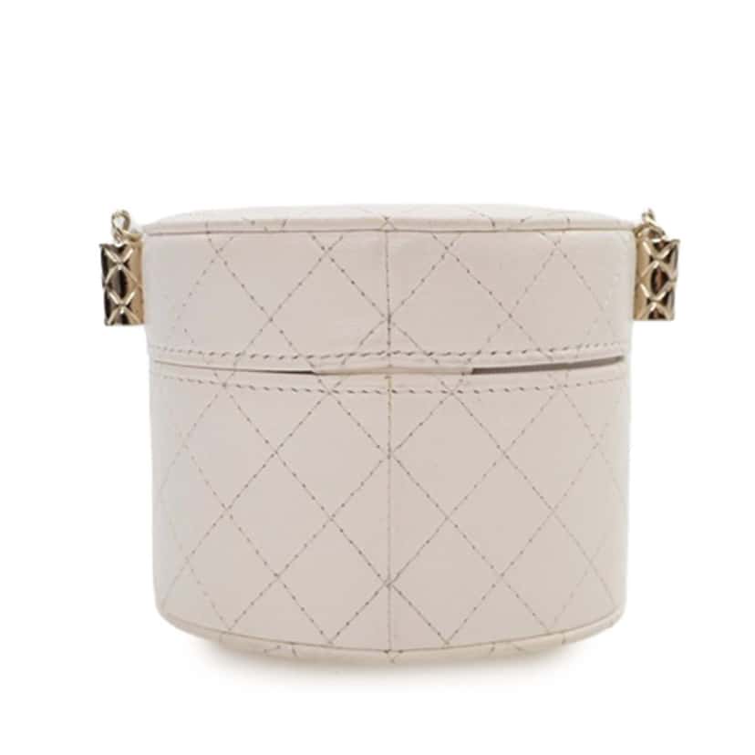 Chanel Mini Quilted Lambskin CC Allure Vanity Case White Leather Very good condition - Model View