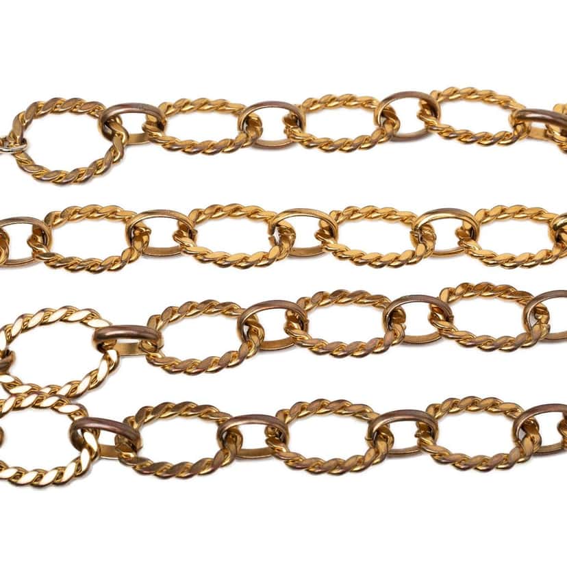 Chanel Gold Plated CC Medallion Chain Link Belt Gold Metal Very good condition - Back View