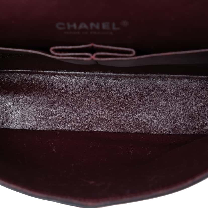 Chanel Medium Classic Lambskin Double Flap Black Leather Very good condition - Model View
